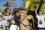 Shiamak Dawar promotes Puss in Boots at Mahalaxmi on 29th Nov 2011 (10).jpg